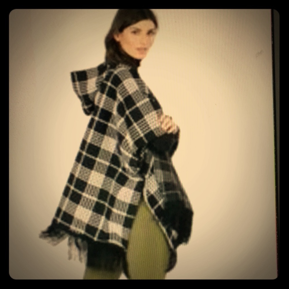 Just Fab B/W Fringed Cape